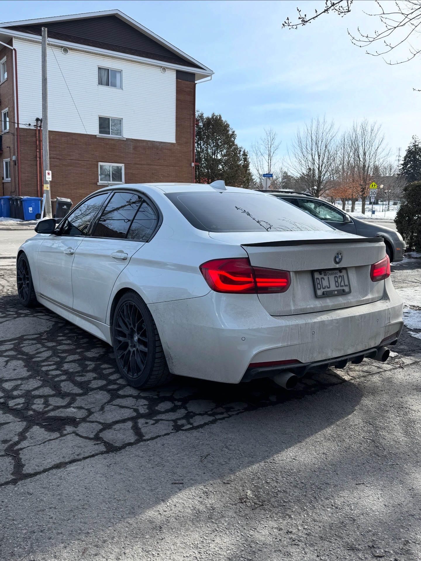 Window tinting service